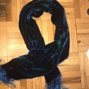 Stunning velvet scarf